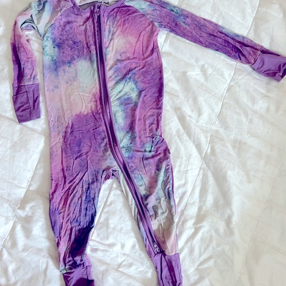 Little Sleepies Damaged Lot (4 zippies included) - Picture 10 of 12